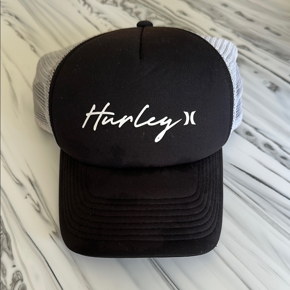 Hurley Black and white hat